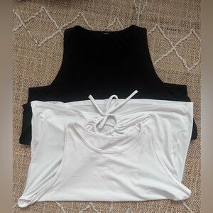 Two Spanx Butter Keyhole Tank Top Activewear Black White Medium